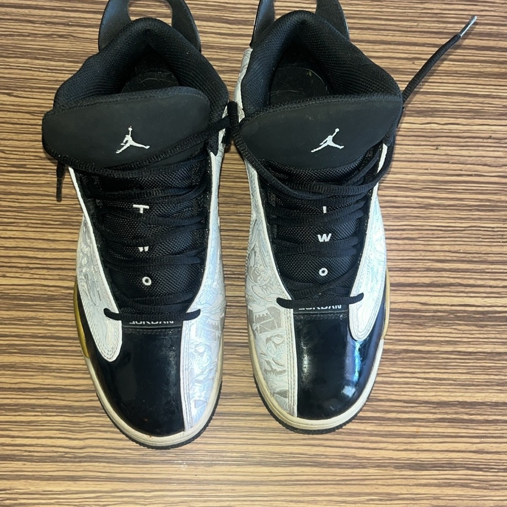 Jordan Black and White Men's Shoes